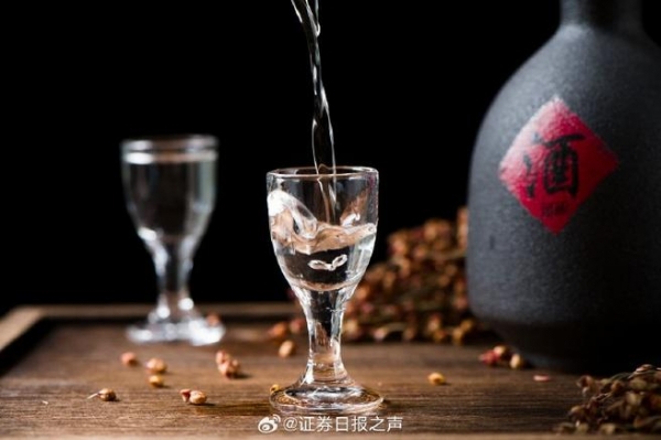 酒业负责人：感觉年轻人都不喝白酒了？白酒行业应该如何转型？